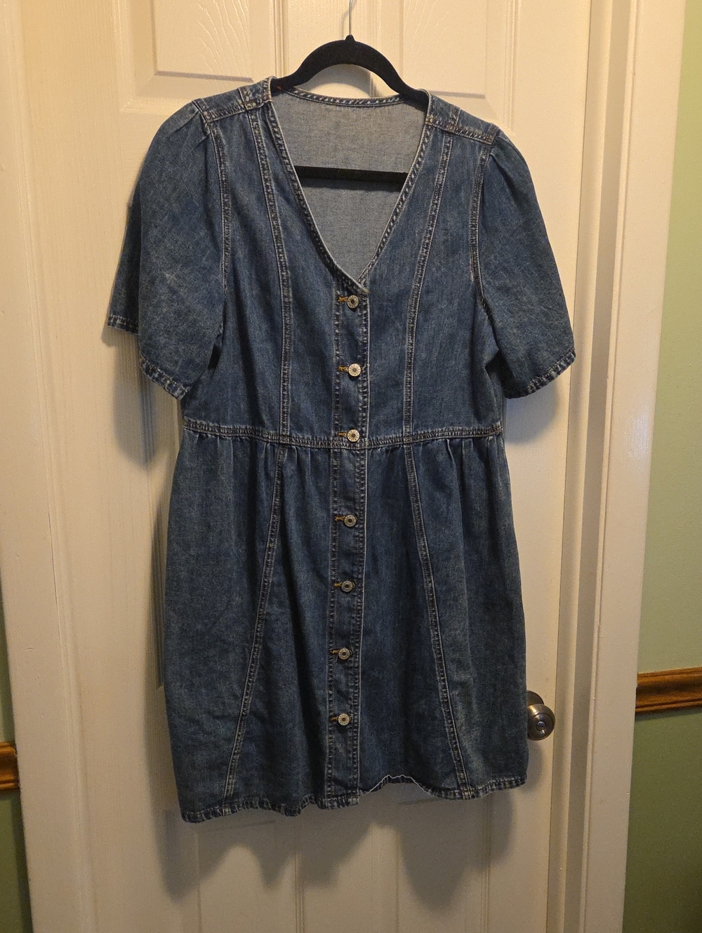 Denim Button-Front Short Sleeve Dress - Blue